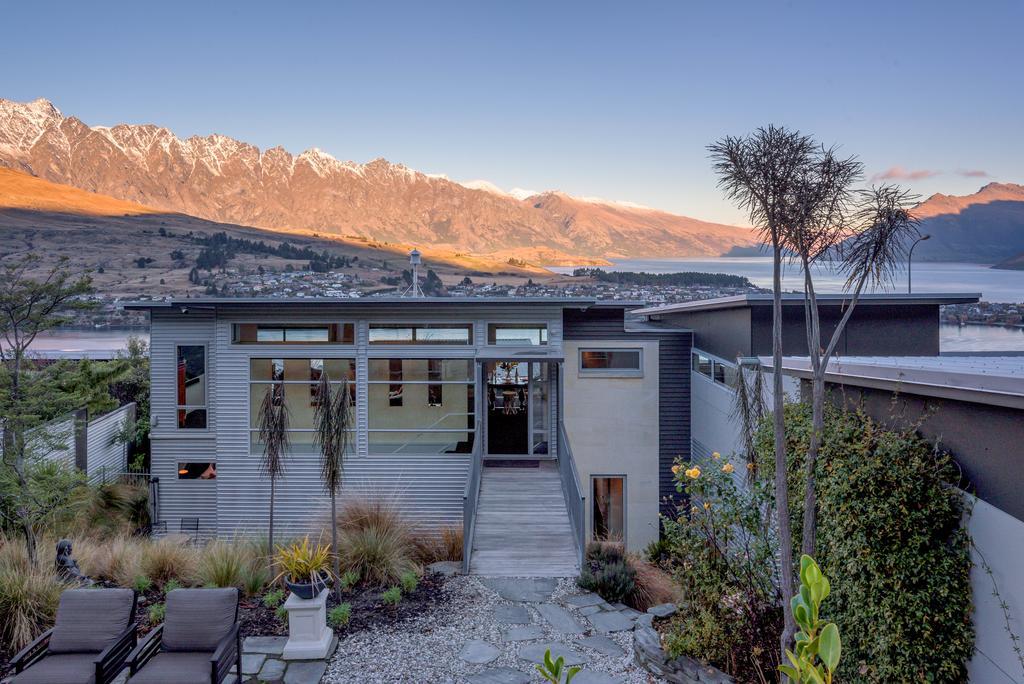 Mountain Vista Villa Queenstown Exterior photo