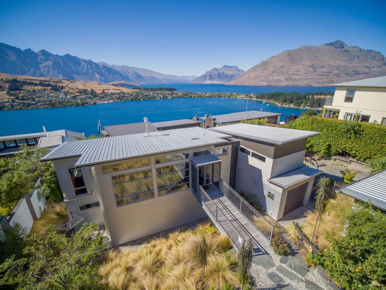 Mountain Vista Villa Queenstown Exterior photo